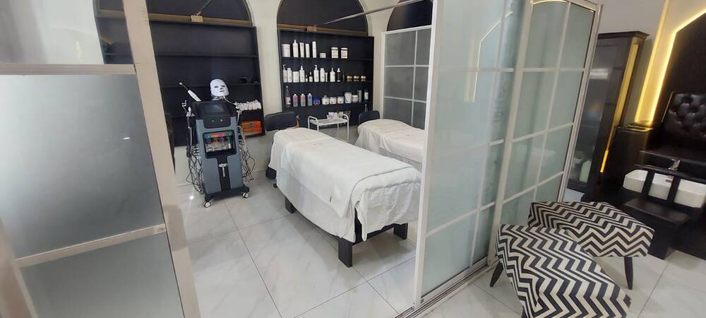 Sana Qureshi Salon Interior - Hair Styling Stations in DHA Lahore